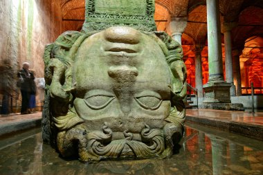 Medusa başı