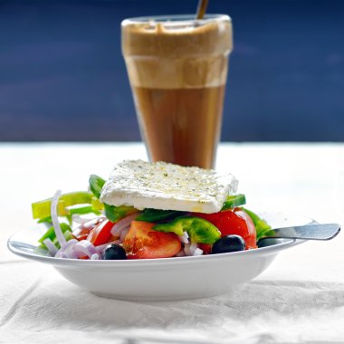 Yunan salatası