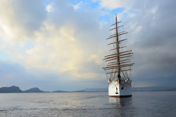 Luxury sailfish Sea Cloud in Navarino bay, Greece — Stock Image Luxury sailfish Sea Cloud in Navarino bay, Greece Royalty Free Stock Photos