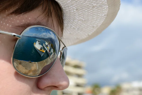 Reflexión en gafas de sol — Foto de Stock