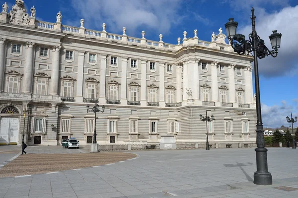 Plaza de oriente, és a királyi palota, madrid — Stock Fotó