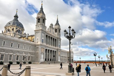 Cathedral la almudena Madrid