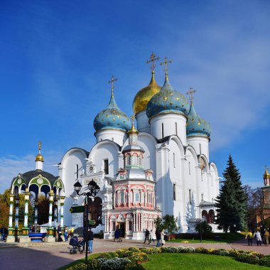 Sergiev Posad. Rusya - 13 Ekim 2021: Sergiev Posad Rusya 'da Trinity Sergius Lavra, yaklaşık 15. yüzyıl. UNESCO Dünya Mirası Alanı