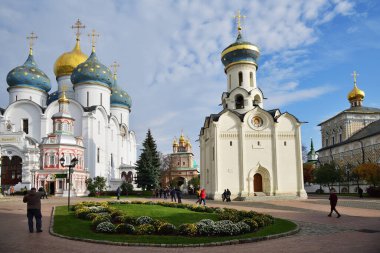 Sergiev Posad. Rusya - 13 Ekim 2021: Sergiev Posad Rusya 'da Trinity Sergius Lavra, yaklaşık 15. yüzyıl. UNESCO Dünya Mirası Alanı