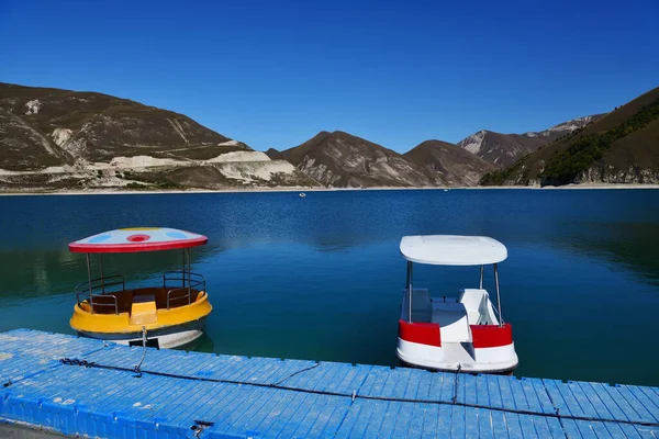 Kazenoy Lago Highland Encosta Sul Das Montanhas Andinas Uma Altitude Imagens De Bancos De Imagens
