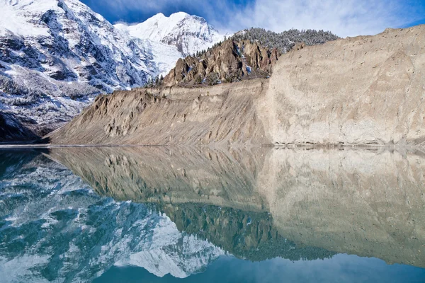 Gangapurna lake, Himalaya — Stock Photo, Image