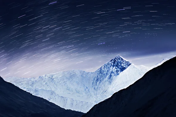 Melkweg en bergen — Stockfoto
