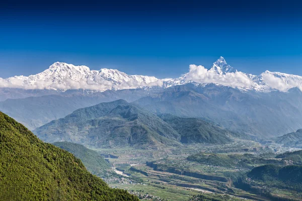 Machhapuchhre ve annapurna dağlar — Stok fotoğraf