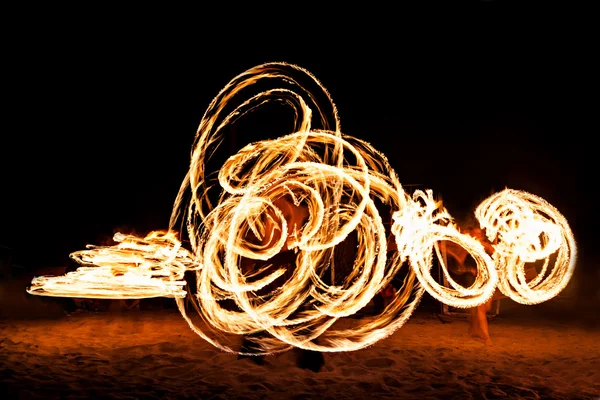 Feuershow am Strand — Stockfoto