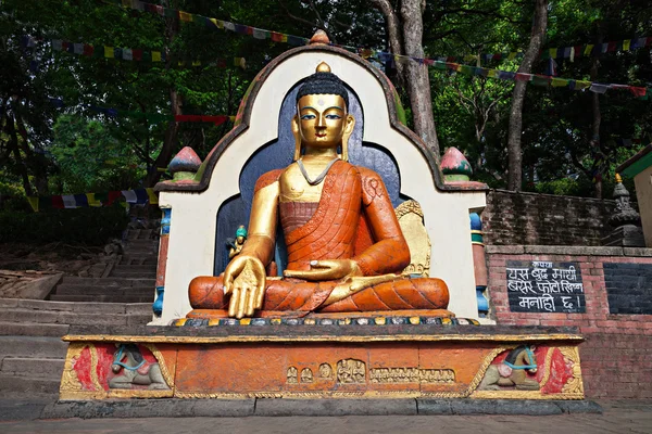 佛雕像在猴庙 — 图库照片