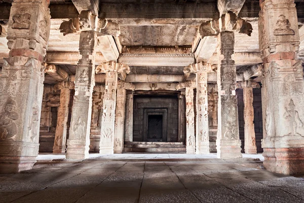 Inside hindu temple — Stock Photo, Image