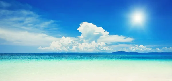 Beatiful beach — Stock Photo, Image