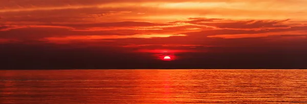 Schöner Sonnenuntergang — Stockfoto