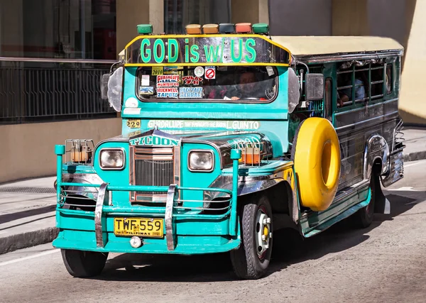 Jeepney — Stok fotoğraf