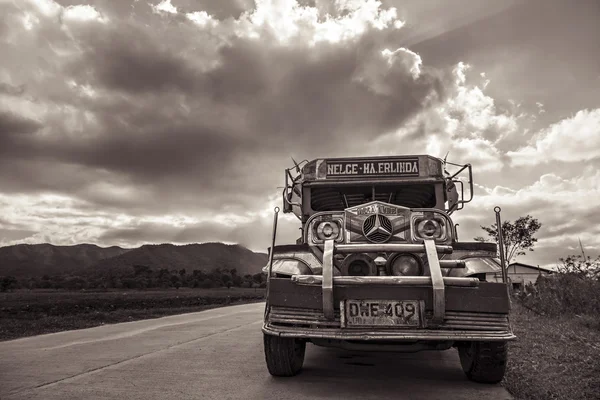 Jeepney — Stockfoto