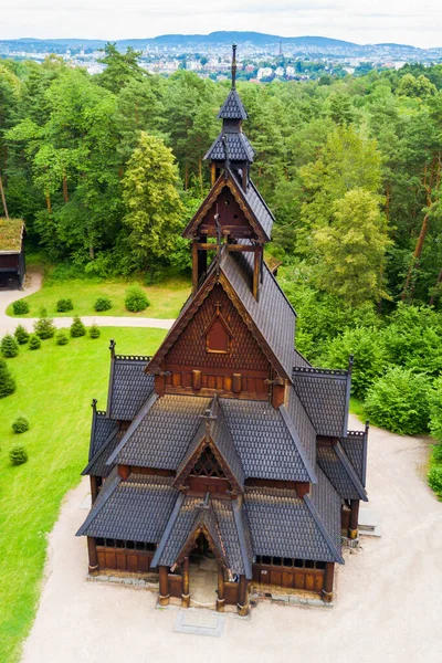 スタヴェ教会 Gol Stave Church Gol Stavkyrkje ノルウェーのオスロにあるスタヴェ教会である ノルウェー オスロのBygdoy半島にあるノルウェー文化史博物館にあるGol Stave — ストック写真