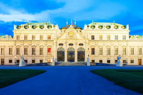 Belvedere Palace Ett Historiskt Byggnadskomplex Wien Österrike Vid Solnedgången Belvedere — Stockfoto