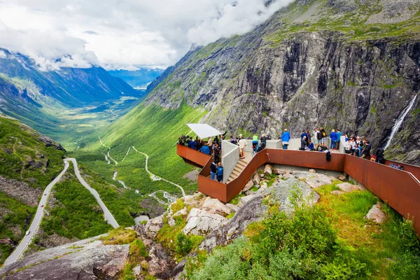 Trollstigen Noruega Julio 2017 Visualización Trollstigen Plataforma Mirador Trollstigen Trolls — Foto de Stock