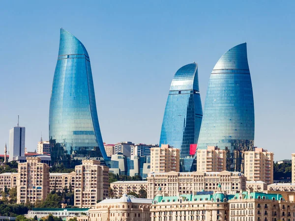 Baku Azerbaijan Septembre 2016 Bakou Flame Towers Est Haut Gratte — Photo