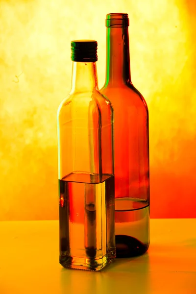 Натюрморт стеклянных бутылок — стоковое фото