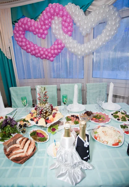 Salón de bodas en restaurante con globos —  Fotos de Stock