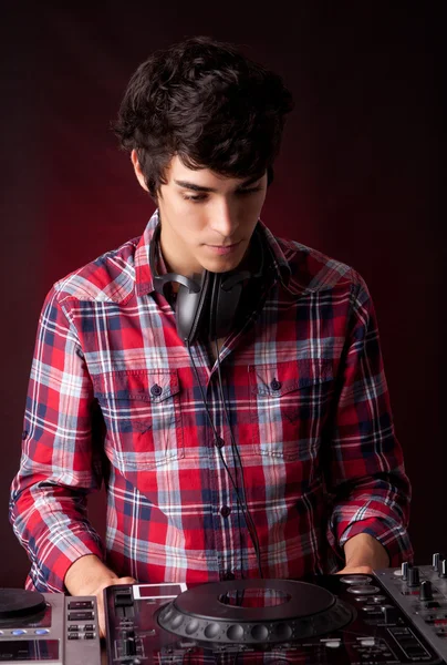 DJ - człowiek — Zdjęcie stockowe