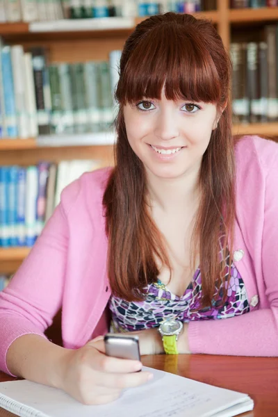 Frau studiert — Stockfoto