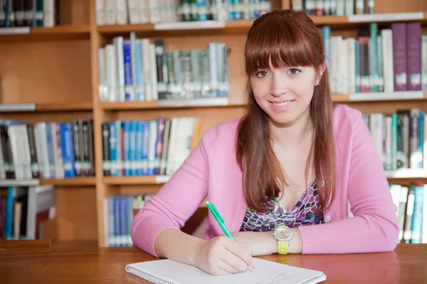 Studying woman — Stock Photo, Image