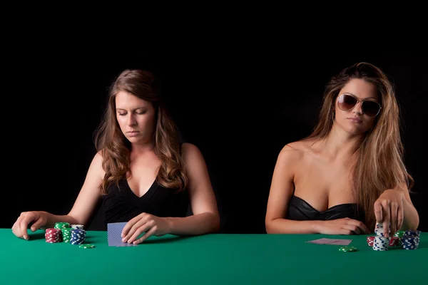 Women playing poker — Stock Photo, Image