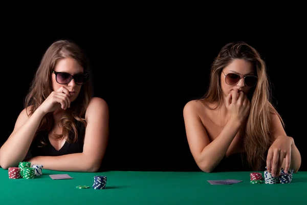 Women playing poker — Stock Photo, Image