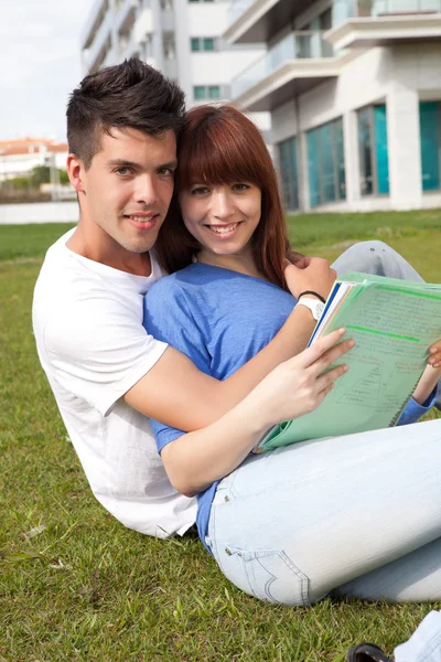 Pareja enamorada — Foto de Stock