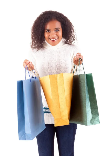 Mulher jovem e bonita com sacos de compras — Fotografia de Stock