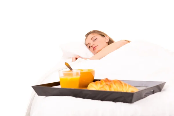 Vrouw in bed — Stockfoto