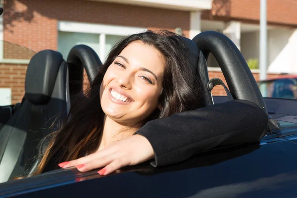 Mulher de negócios em carro esporte — Fotografia de Stock