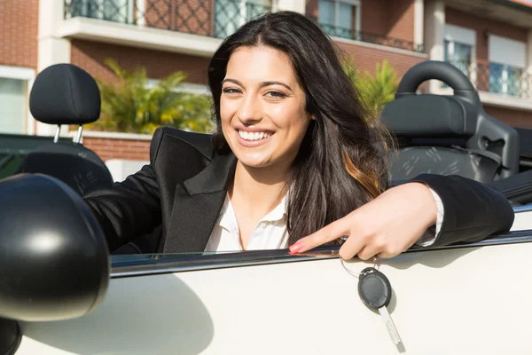 Mulher de negócios em carro esporte — Fotografia de Stock