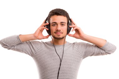 Müzik dinleyen adam.