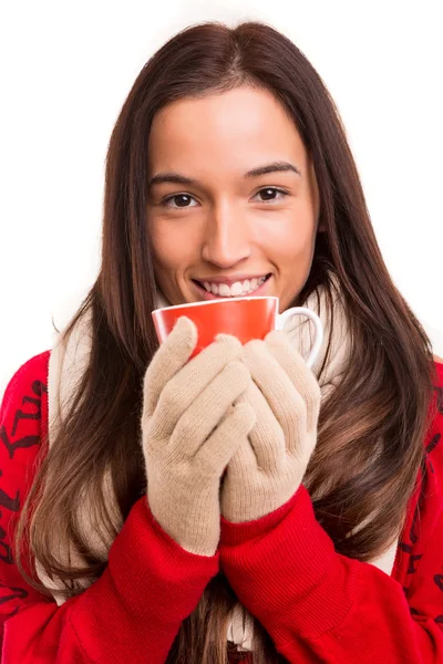 Vrouw met een beker — Stockfoto