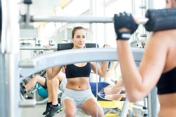 Woman at the gym — Stock Photo, Image