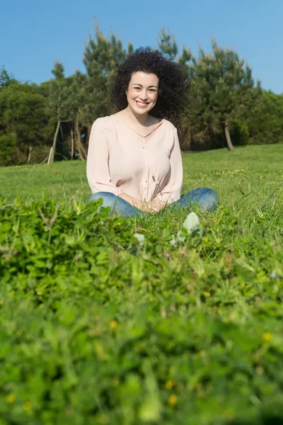 Junge Frau — Stockfoto