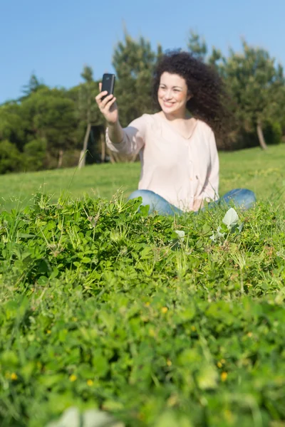 Ung kvinna — Stockfoto