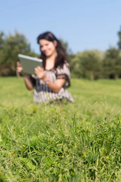 Jonge vrouw — Stockfoto