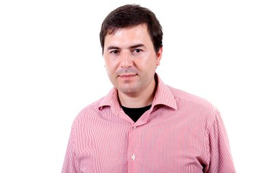 Beyaz bir arka plan genç casual adam portresi
