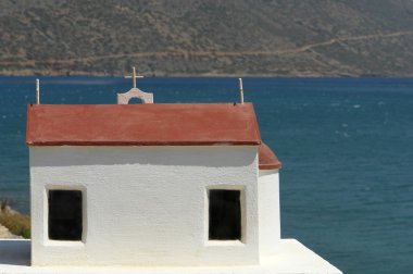 Beyaz chapel küçük: Girit Adası, Yunanistan kıyılarında