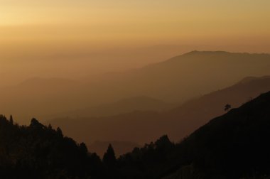 dağ katmanları günbatımı