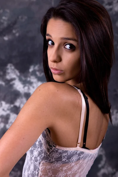 genç esmer güzel yakın çekim