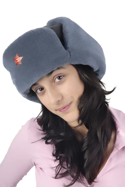 Chica joven con un retrato de sombrero ruso — Foto de Stock