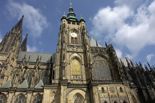 St vitus-katedralen i Prag, Tjeckien — Stockfoto