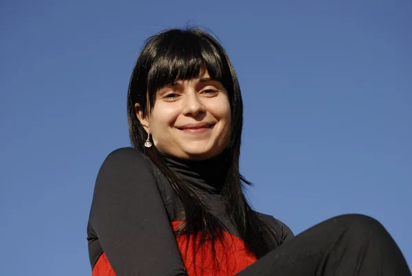 Portrait de jeune femme isolé sur fond blanc — Photo