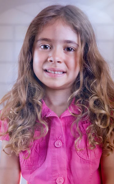 Jovem menina feliz retrato — Fotografia de Stock