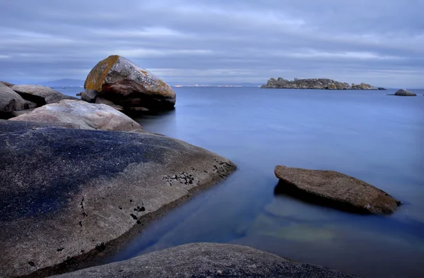 Langzame sluitertijd foto op de kust van Spanje — Stockfoto